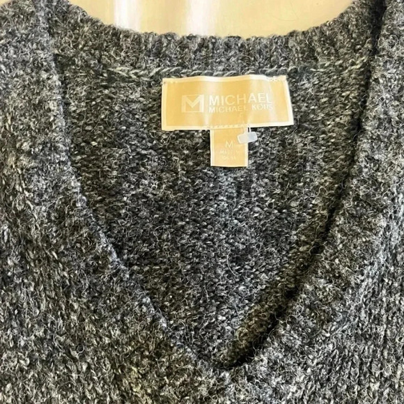 Michael Kors Knit Charcoal V Neck Sweater Size Medium - Picture 9 of 9
